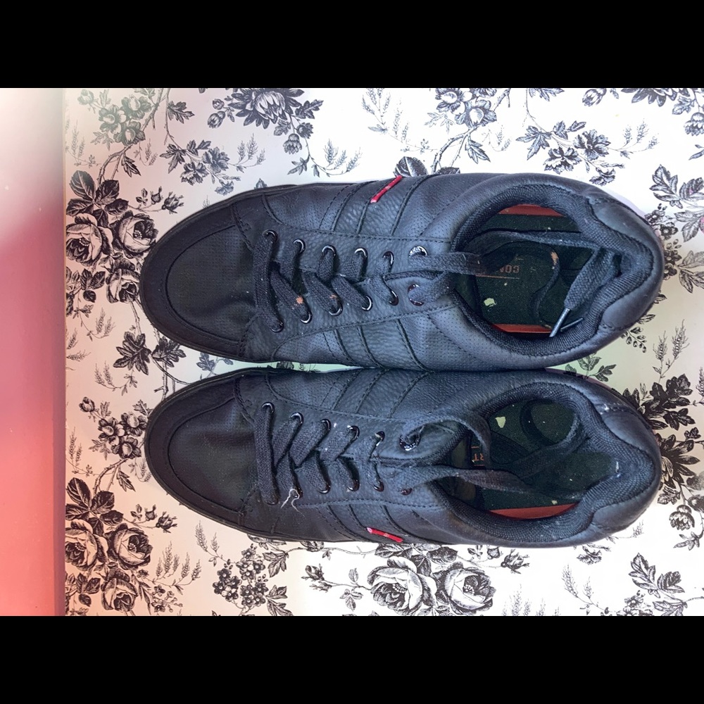 Shoes - Picture 4 of 4